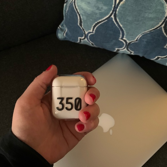 airpods 2 yeezy airpods 2 yeezy
